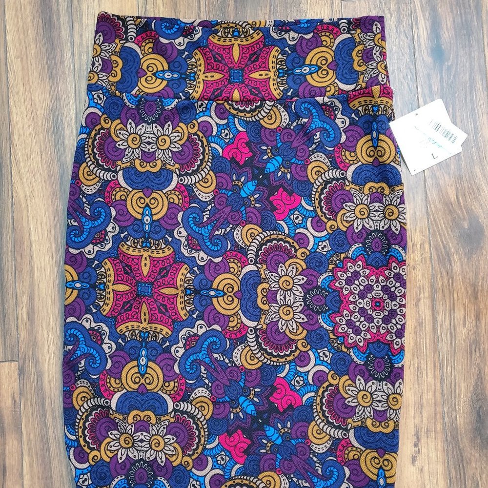 LuLaRoe Cassie skirt size L - NWT